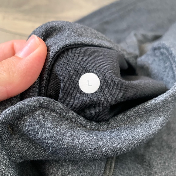 NWOT Lululemon Men’s Kung Fu Pant - Picture 5 of 6